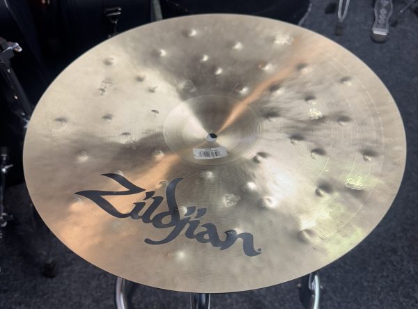 Zildjian K Custom 16” Special Dry Crash 1990kr - Bild 3