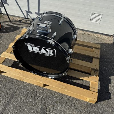 Trax 20”x14” svart 590kr