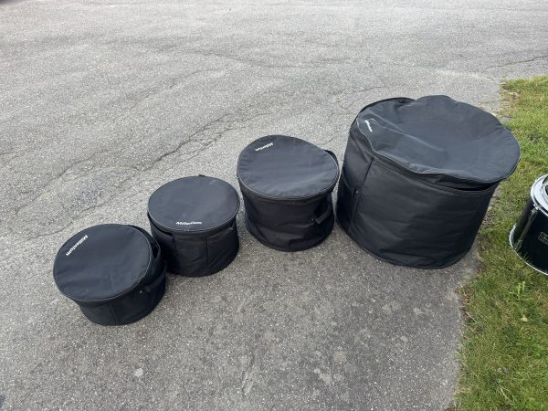 Case set Millenium 10,12,14,22” + 14 snare 450kr