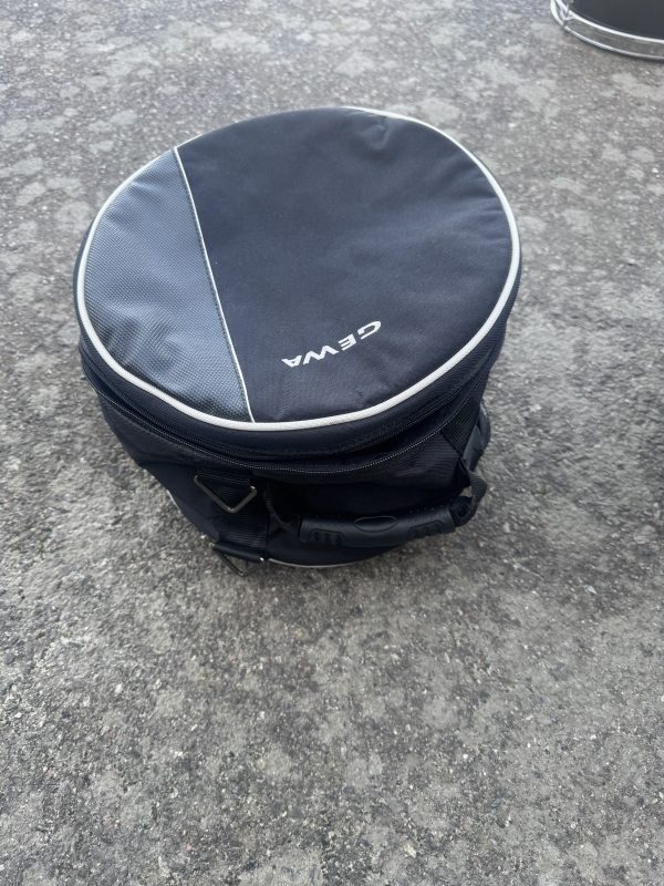 GEWA 8” softcase 250kr
