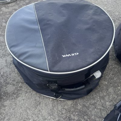 GEWA soft case 16”x16” 490kr