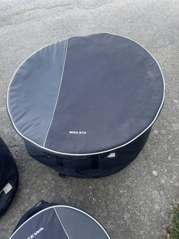 GEWA soft case 22”x16” 790kr