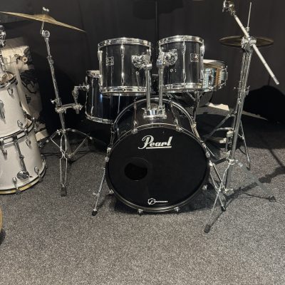 Pearl Export Svart 10,12,14,22” 3890kr